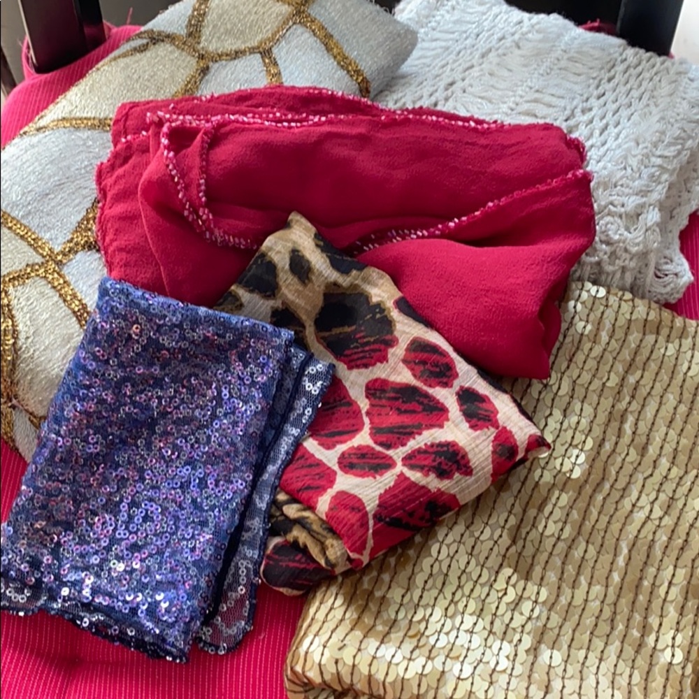 6 Scarves for $12!